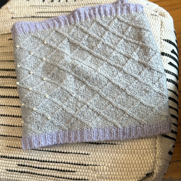 Scarf - Picture 2 of 10